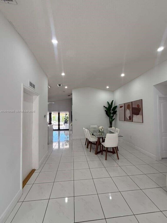 Building Photo - 13818 SW 157th Terrace