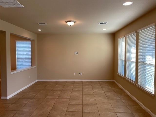 Building Photo - 529 Flag Ln