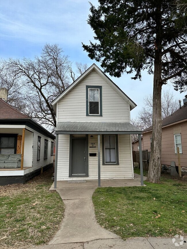 Building Photo - Minutes from Downtown Wichita