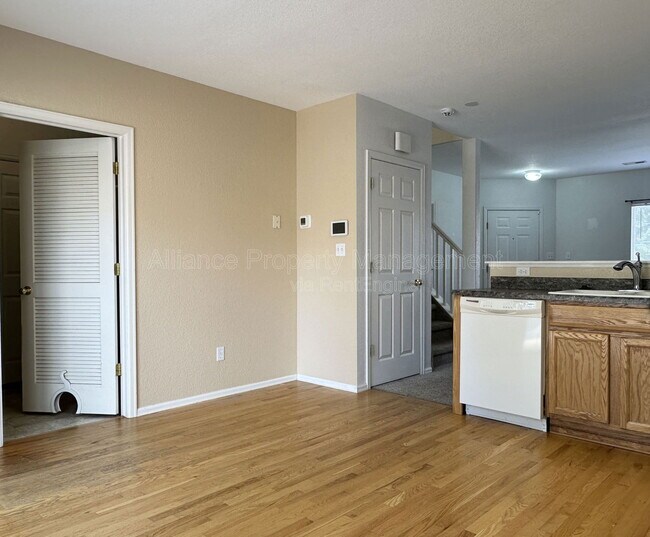 Building Photo - 6243 Riverdale Dr