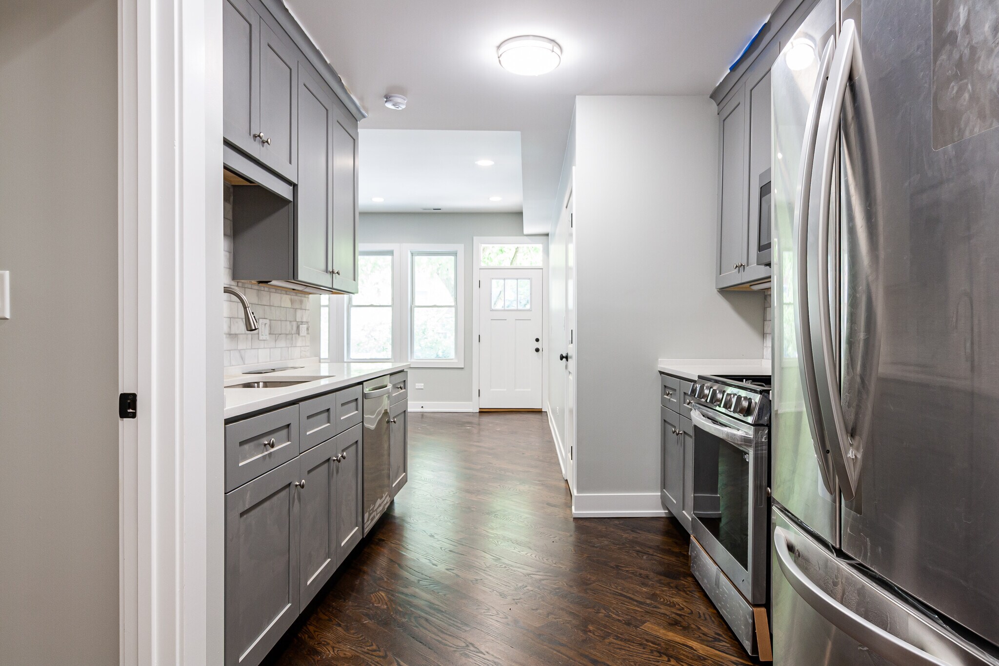 Building Photo - 1458 W Chestnut St