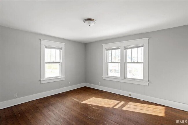 Building Photo - 825 S 9th St