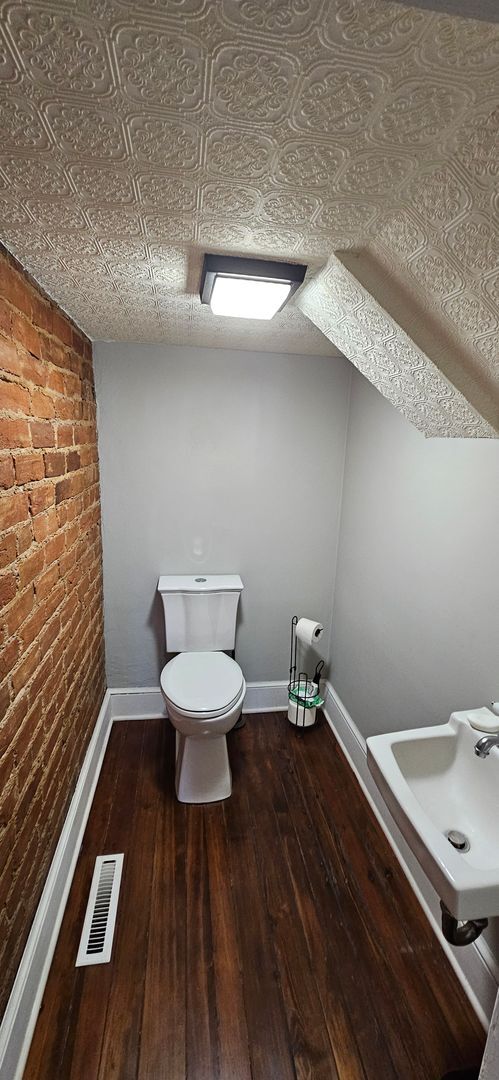 Building Photo - Church Hill, Libby Park Area, Fully Furnished - 2BR/2.5BA - Call Today To Schedule a Tour!