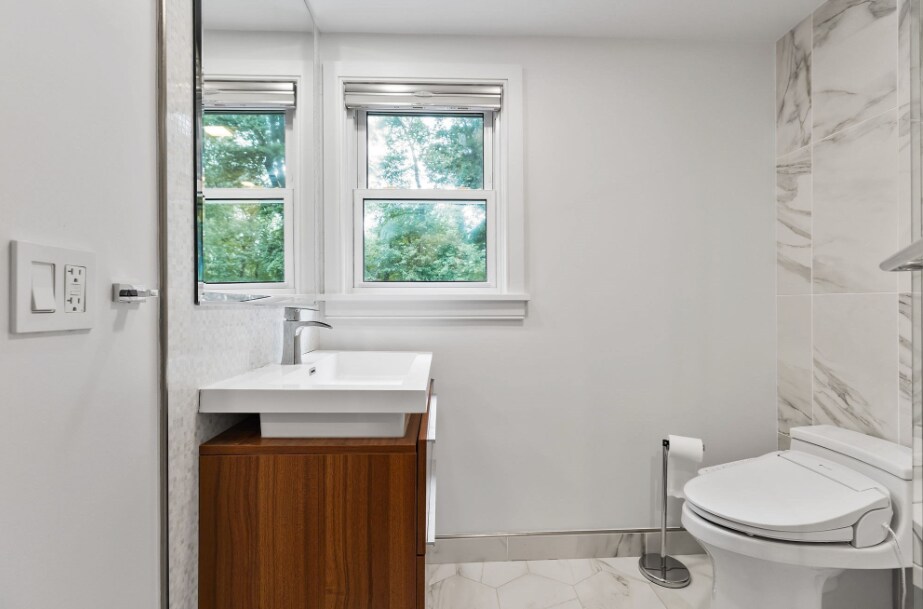 Building Photo - 4 Hadley Rd