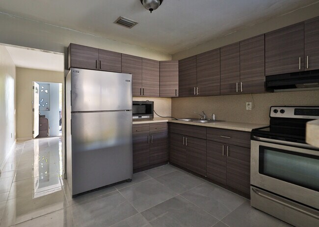 Building Photo - 47 NW 151st St