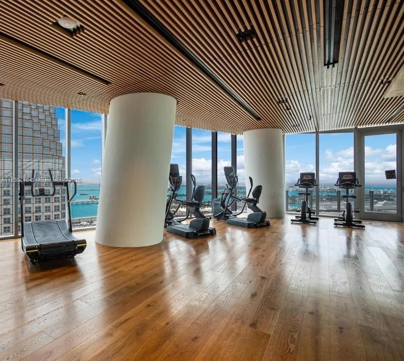 Building Photo - 300 Biscayne Blvd Way