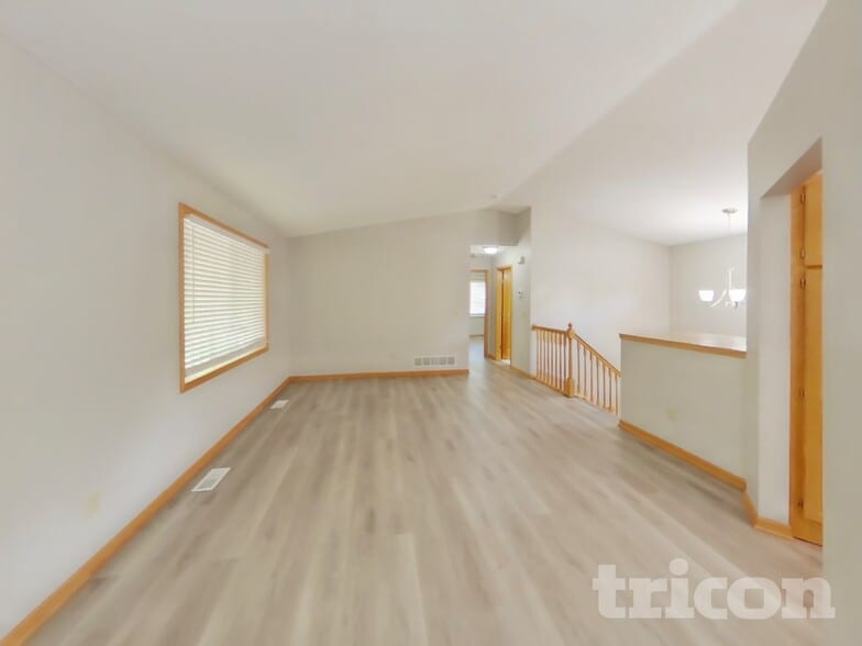 Building Photo - 23198 Jivaro St NW