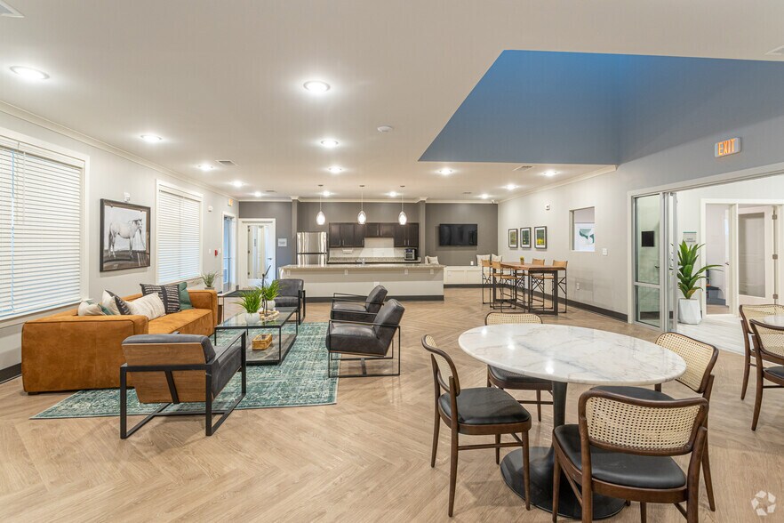 Clubhouse - Donerail