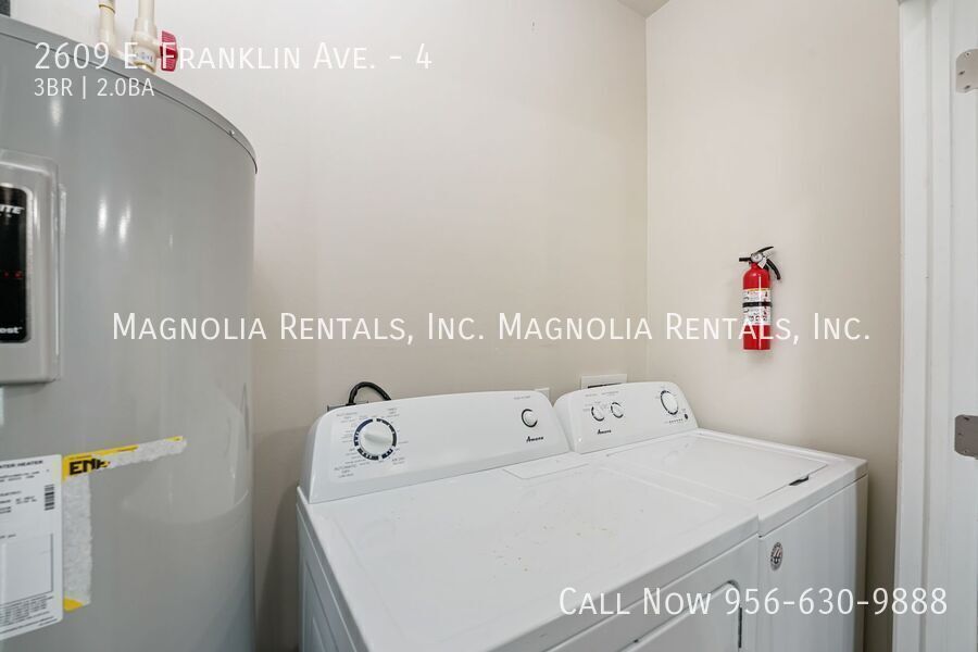 Building Photo - 2609 E Franklin Ave