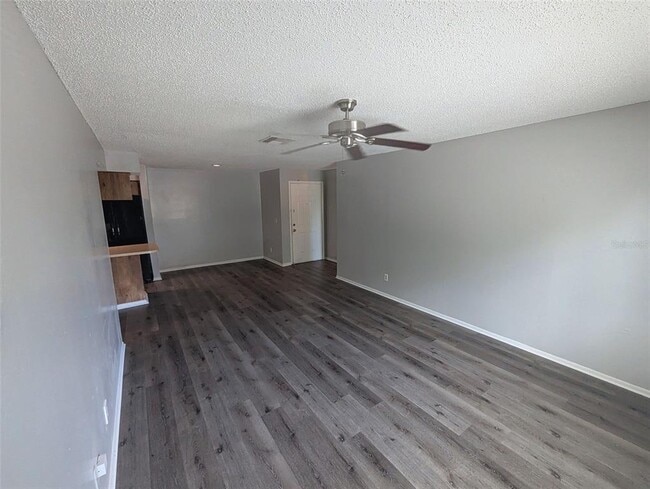 Building Photo - 228 Thorntree Pl