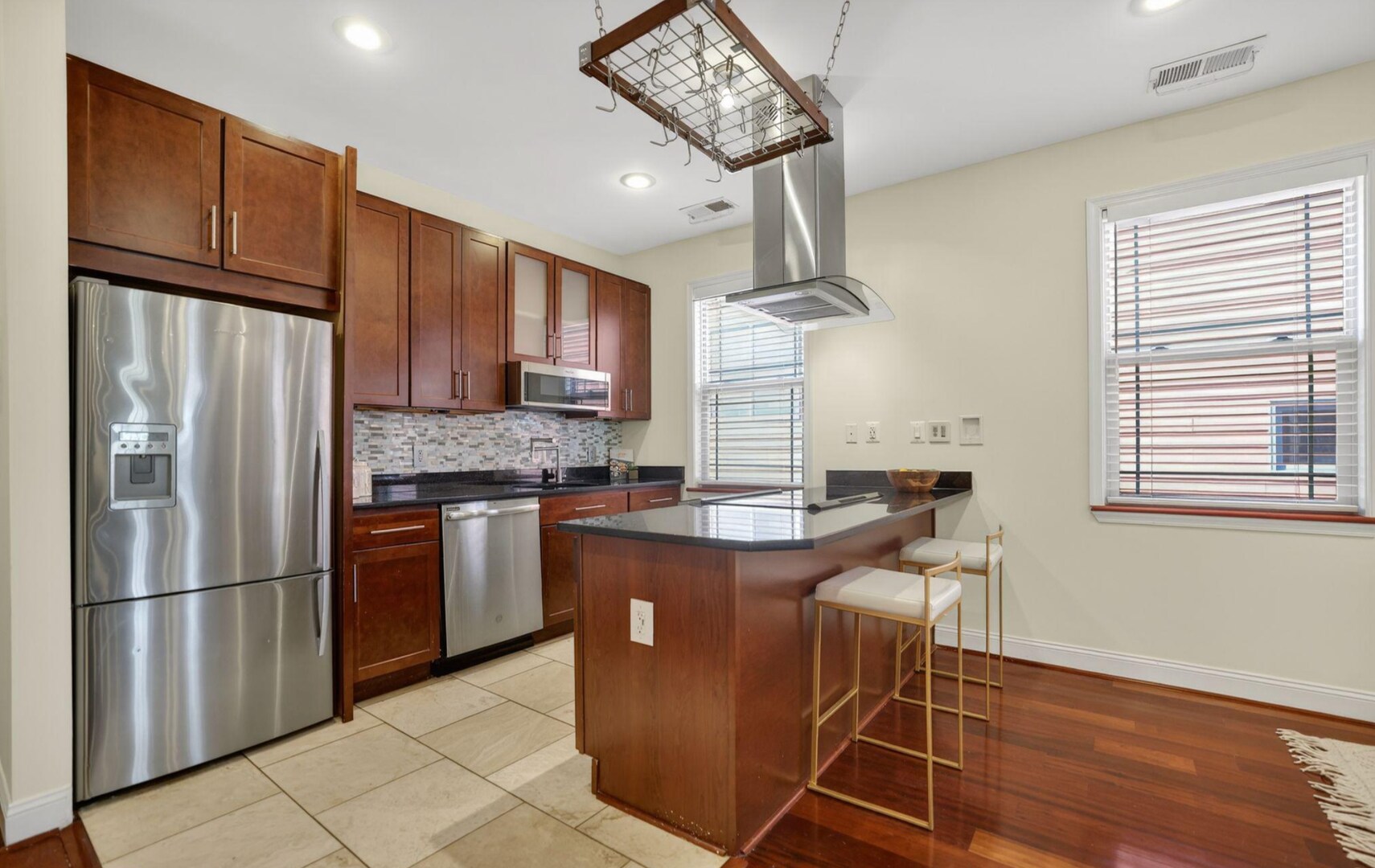 Building Photo - 3573 Warder St NW