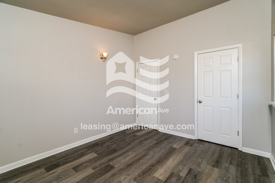 Building Photo - 4127 E Xyler St