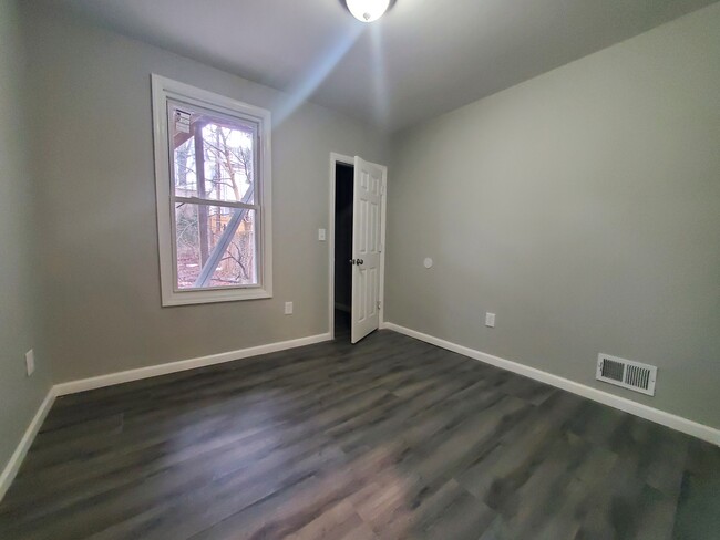 Unit 1 - 220 N 5th St