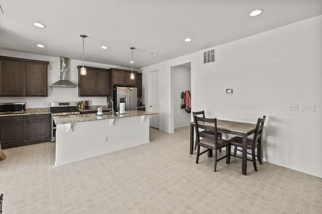 Building Photo - 3315 Bella Luna Dr