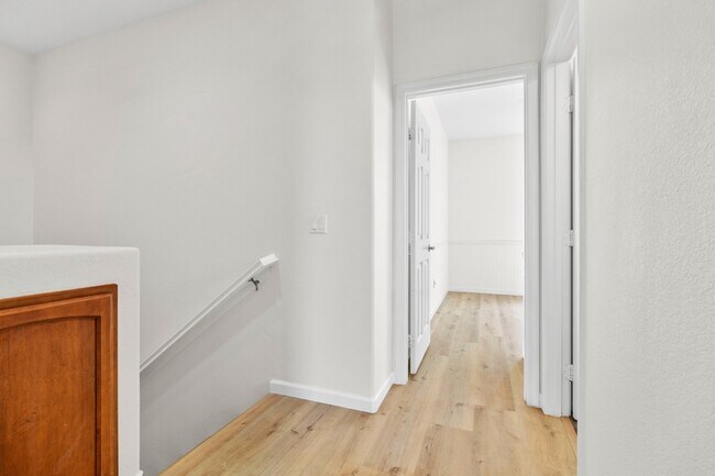 Building Photo - 308 Island Way