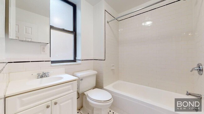 Building Photo - 55 W 55th St