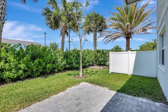 Building Photo - 229 Preserve Trl S