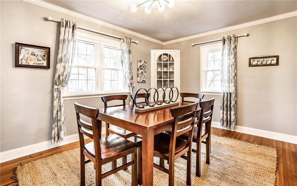 Building Photo - 5953 Rosslyn Ave