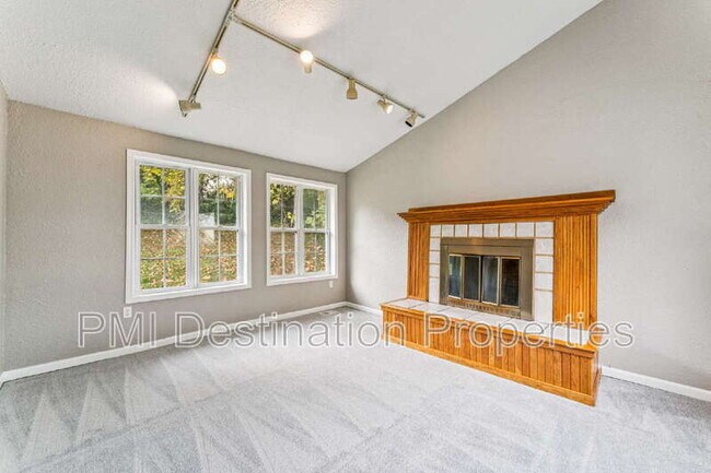 Building Photo - 4041 Ruby Ave