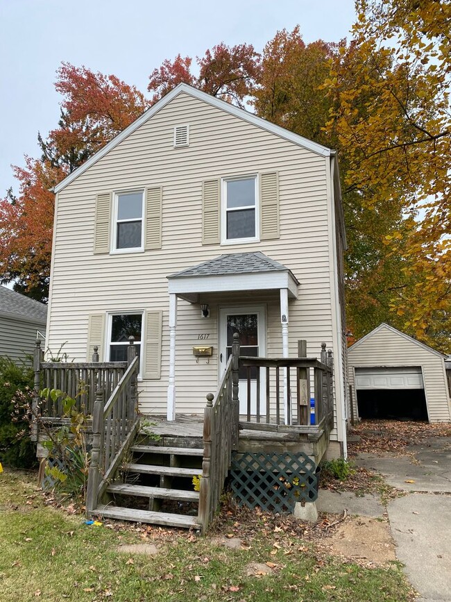 Primary Photo - 1617 W Monroe St