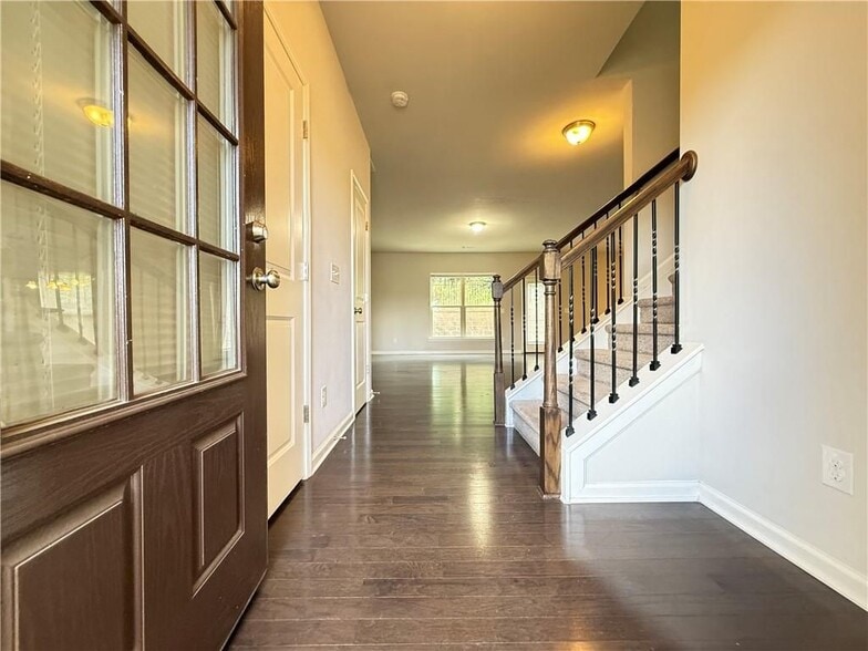 Building Photo - 1739 Charcoal Ives Rd