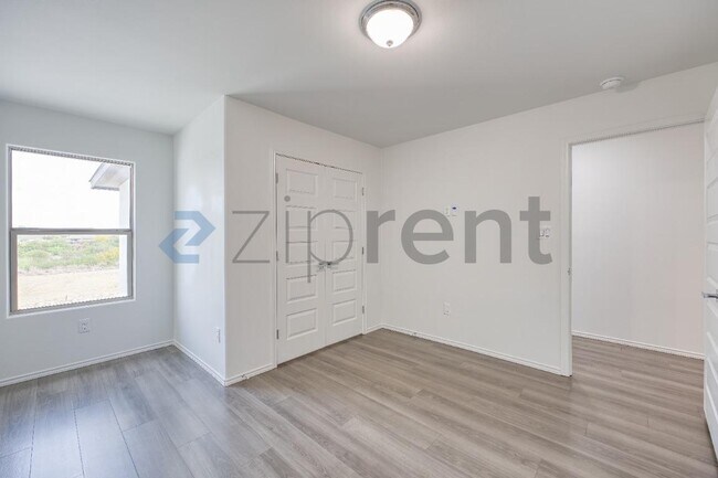 Building Photo - 5902 US-59