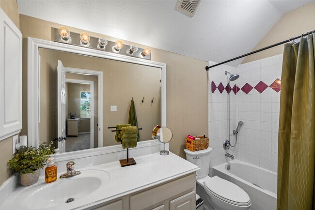 Building Photo - 13718 Cardinal Flowers Dr