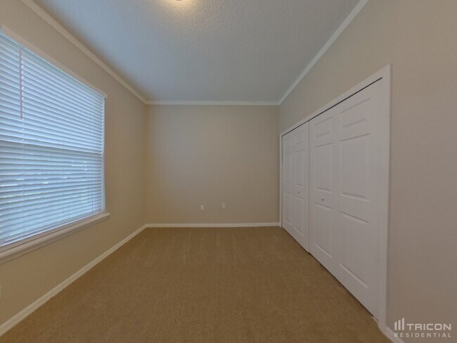 Building Photo - 1692 Brolga St