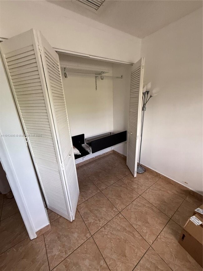 Building Photo - 13994 SW 46th Terrace