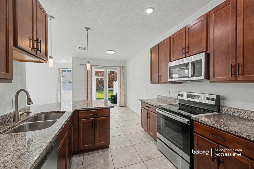 Building Photo - 1455 Isabella Dr