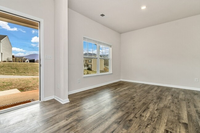 Building Photo - 122 Amblers Knl Rd