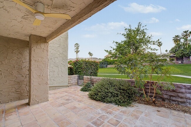 Building Photo - AVAILABLE NOW!! 2 Bedroom 3 Bathroom condo in Palm Springs!
