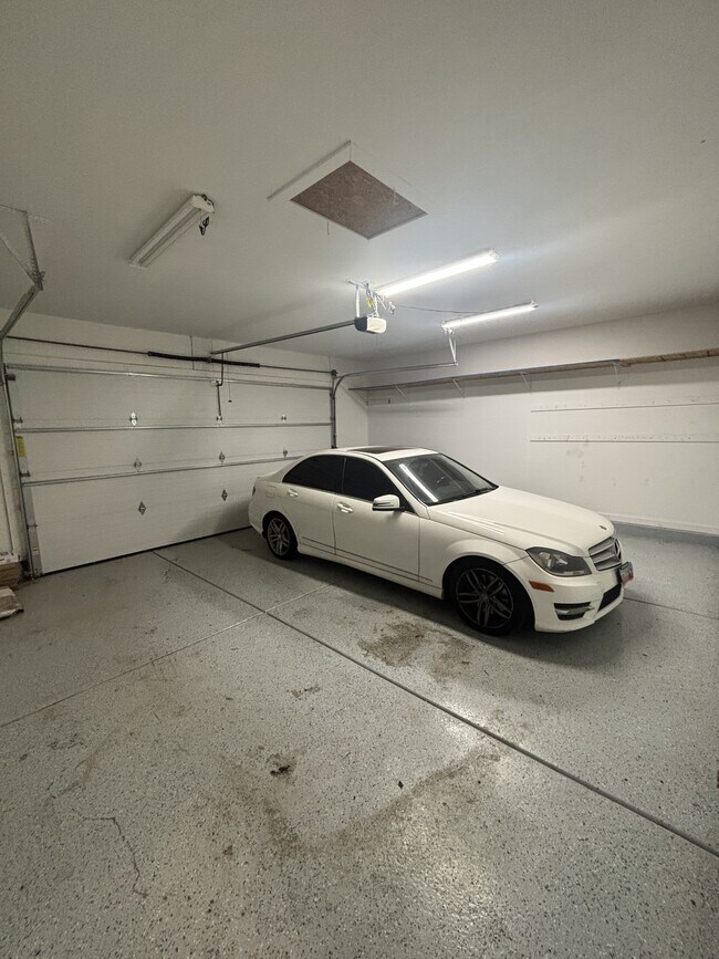 Building Photo - 6153 W Poplar View Dr