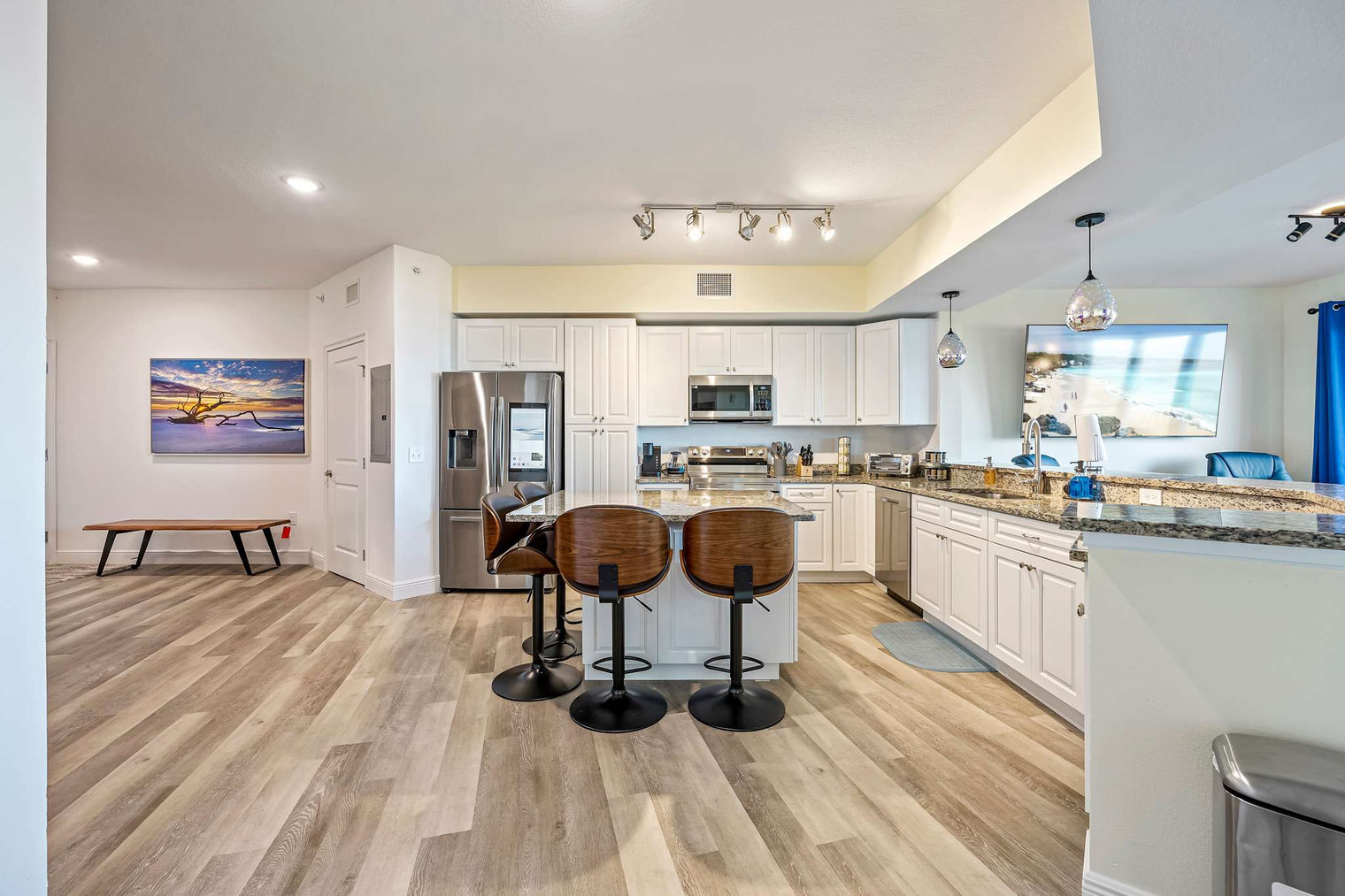 Building Photo - 605 Kemp St