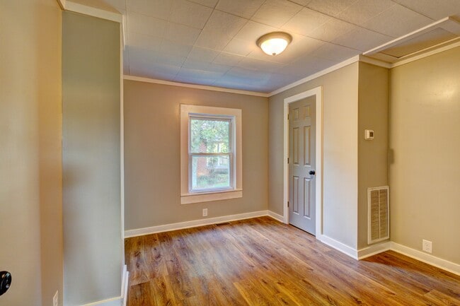 Building Photo - 1286 Fallston Rd