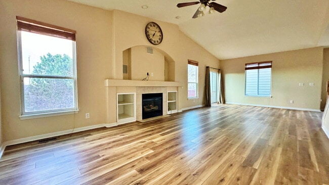 Building Photo - Welcome to this Beautiful 3 Bed 2 Bath 2 Garage Home with Big Backyard in Brighton East Farms!