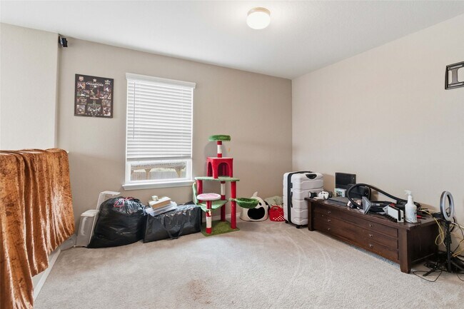 Building Photo - 12045 Silver Lining