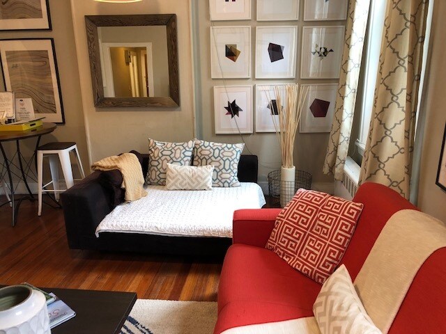 Building Photo - 437 Hanover St