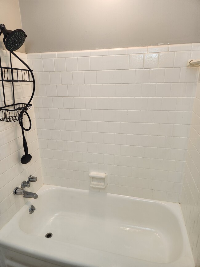 Building Photo - 306 Clifton Dr