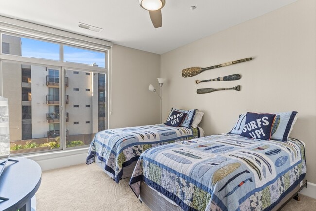 Building Photo - 1019 Costa Pacifica Way