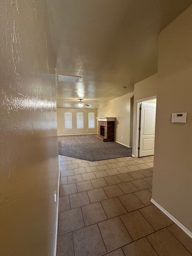 Building Photo - 4516 SE 79th St