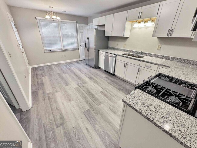 Building Photo - 4051 Coyte Dr