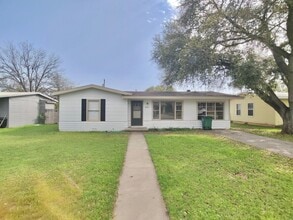 Building Photo - COMING AUGUST 2025 - Cute 3-Bedroom Home i...