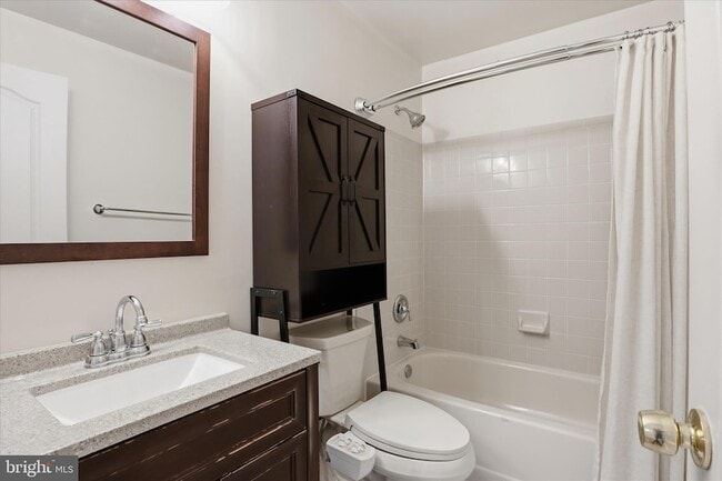Building Photo - 3946 Valley Ridge Dr