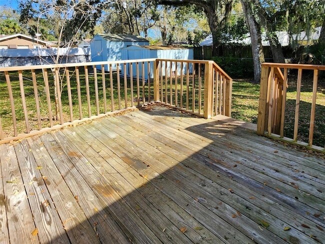 Building Photo - 2617 Pine Tree Dr
