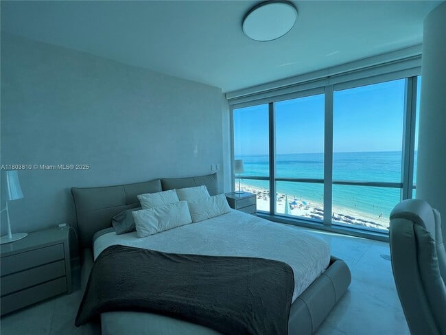 Building Photo - 17121 Collins Ave