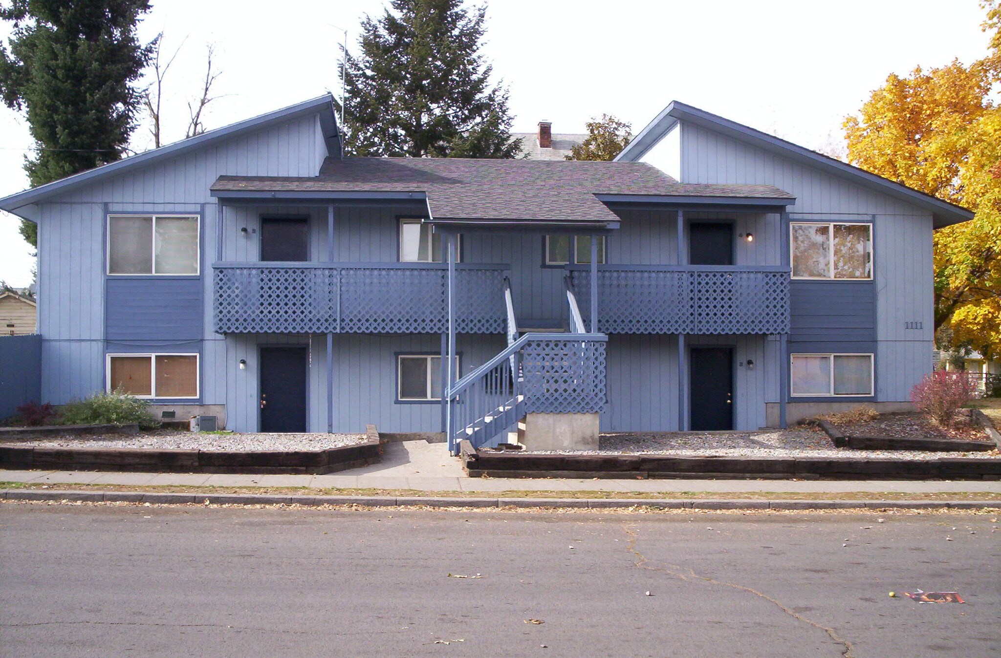 Building Photo - 1111 N Walnut St