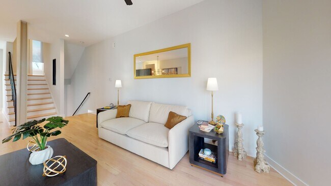 Building Photo - Modern Townhome with Roof Terrace in Dilworth Neighborhood Charlotte NC