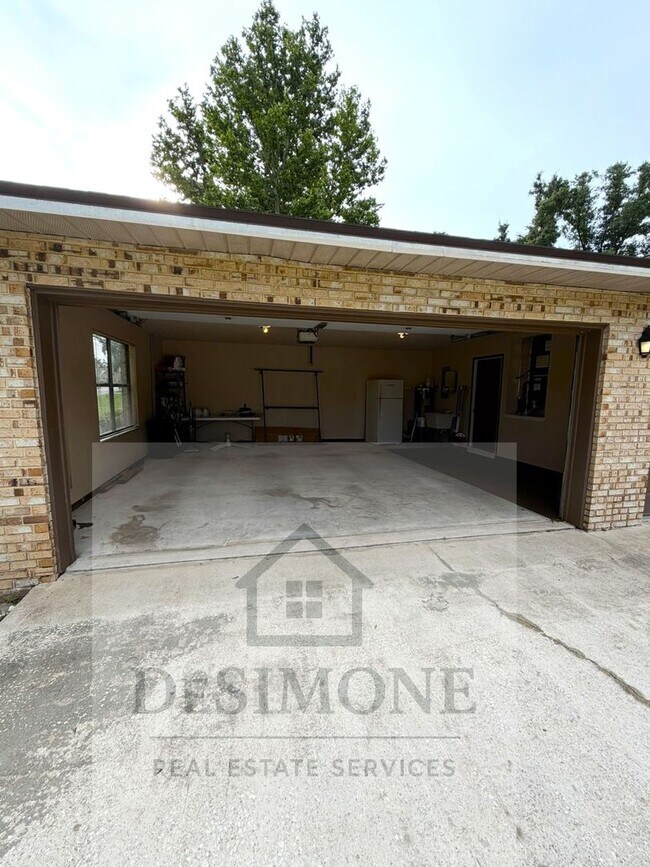 Building Photo - 4530 SW 46th St