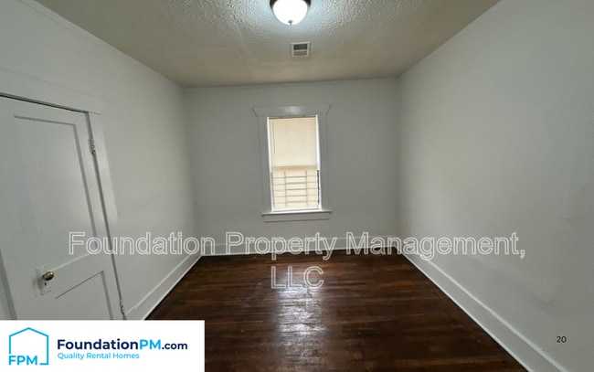 Building Photo - 914 Garland St